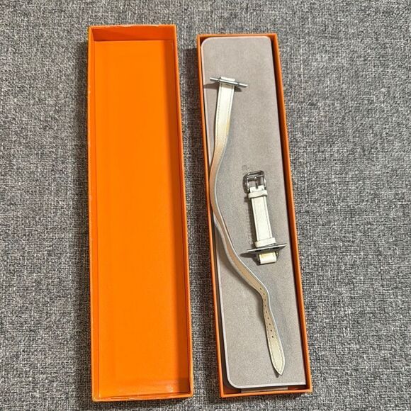Elegant White Hermes Leather Watch Strap - Picture 1 of 7